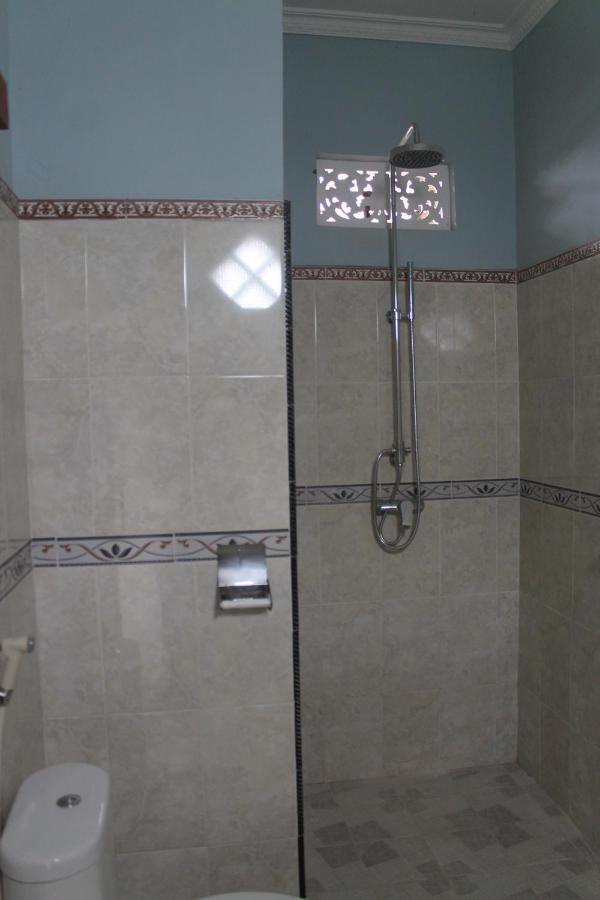 Waterfall Guest House Sukawati  Bagian luar foto
